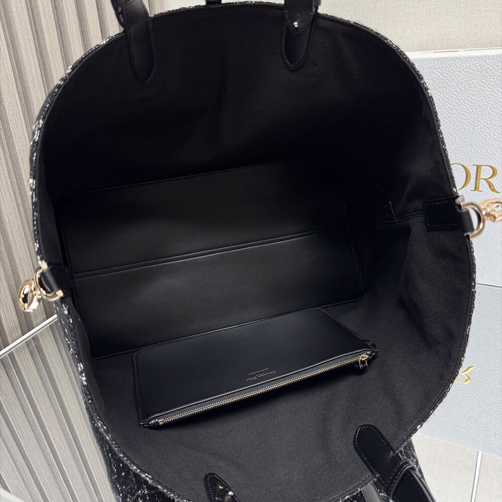 Large Dior Toujours Bag