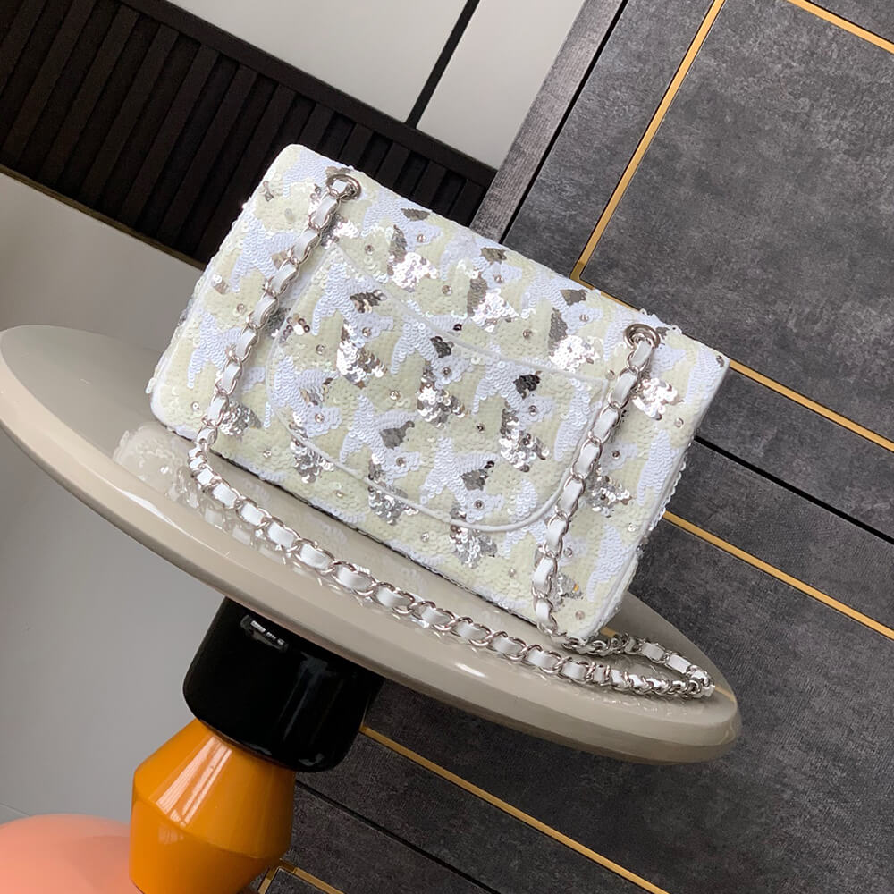 Chanel Classic 11.12 Handbag(high-end grade)