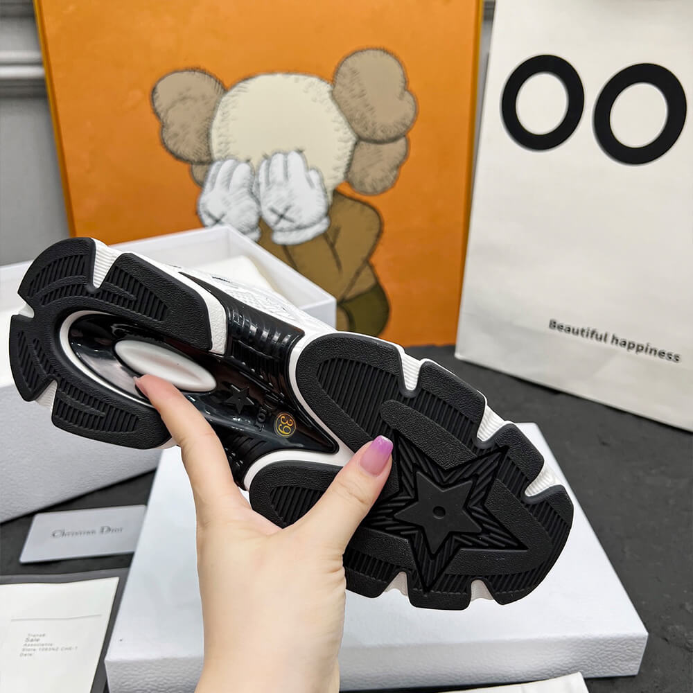 DIOR Chrono Sneaker