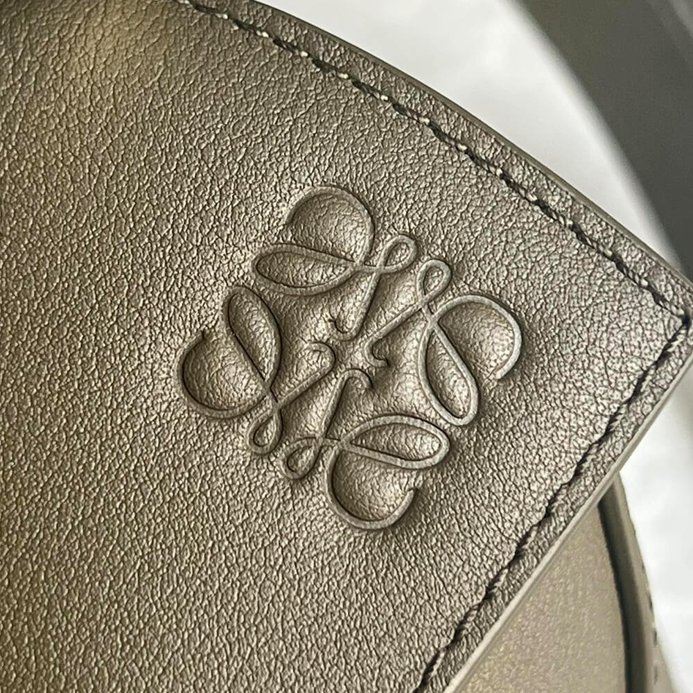 Loewe Small Puzzle Edge bag in classic calfskin(High-end grade)