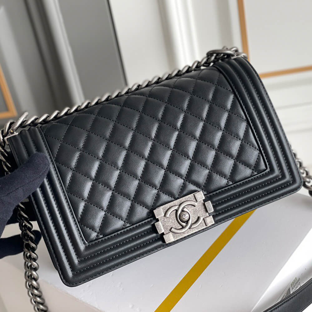 BOY CHANEL Handbag(HIGH-END GRADE)